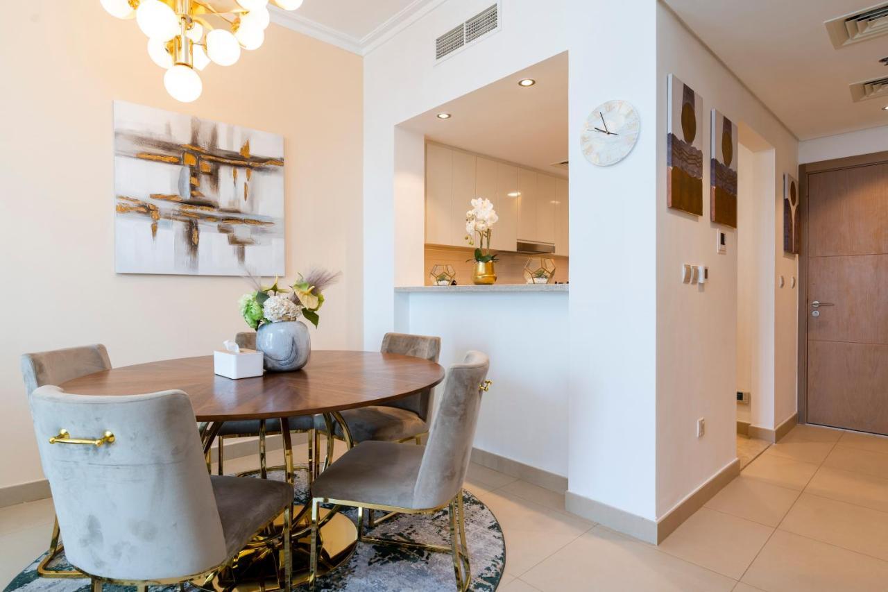 Prestige Living 1Br With Full Burj Khalifa View By Auberge ดูไบ ภายนอก รูปภาพ