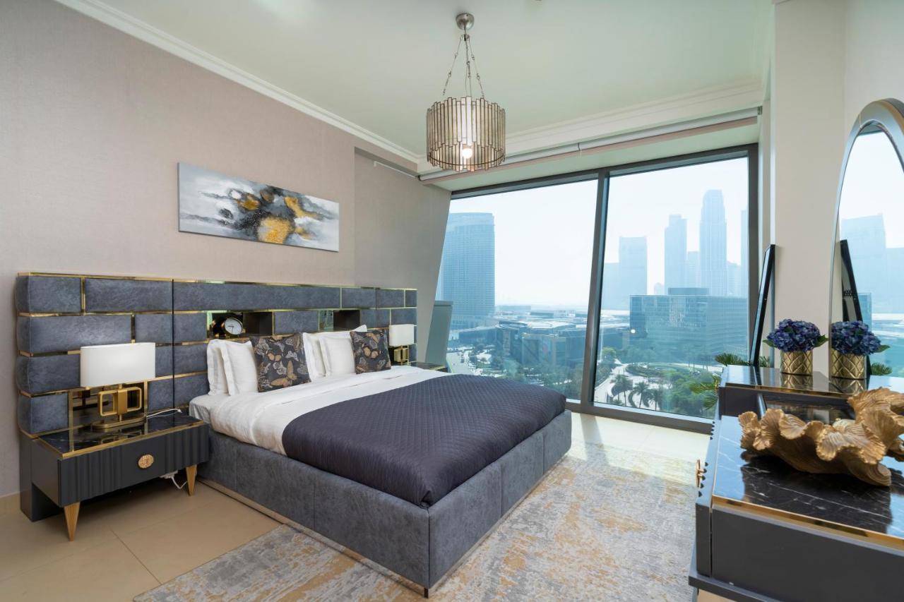 Prestige Living 1Br With Full Burj Khalifa View By Auberge ดูไบ ภายนอก รูปภาพ