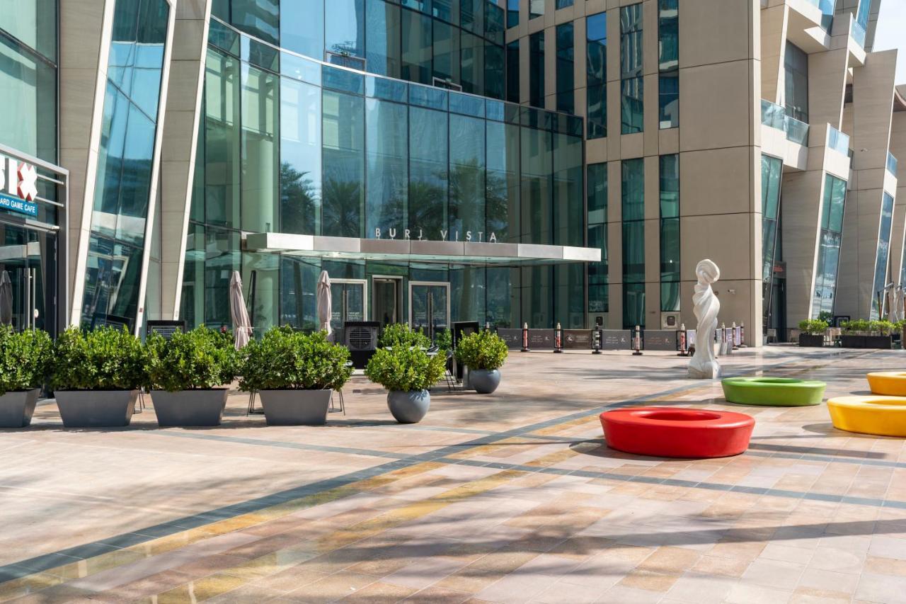 Prestige Living 1Br With Full Burj Khalifa View By Auberge ดูไบ ภายนอก รูปภาพ