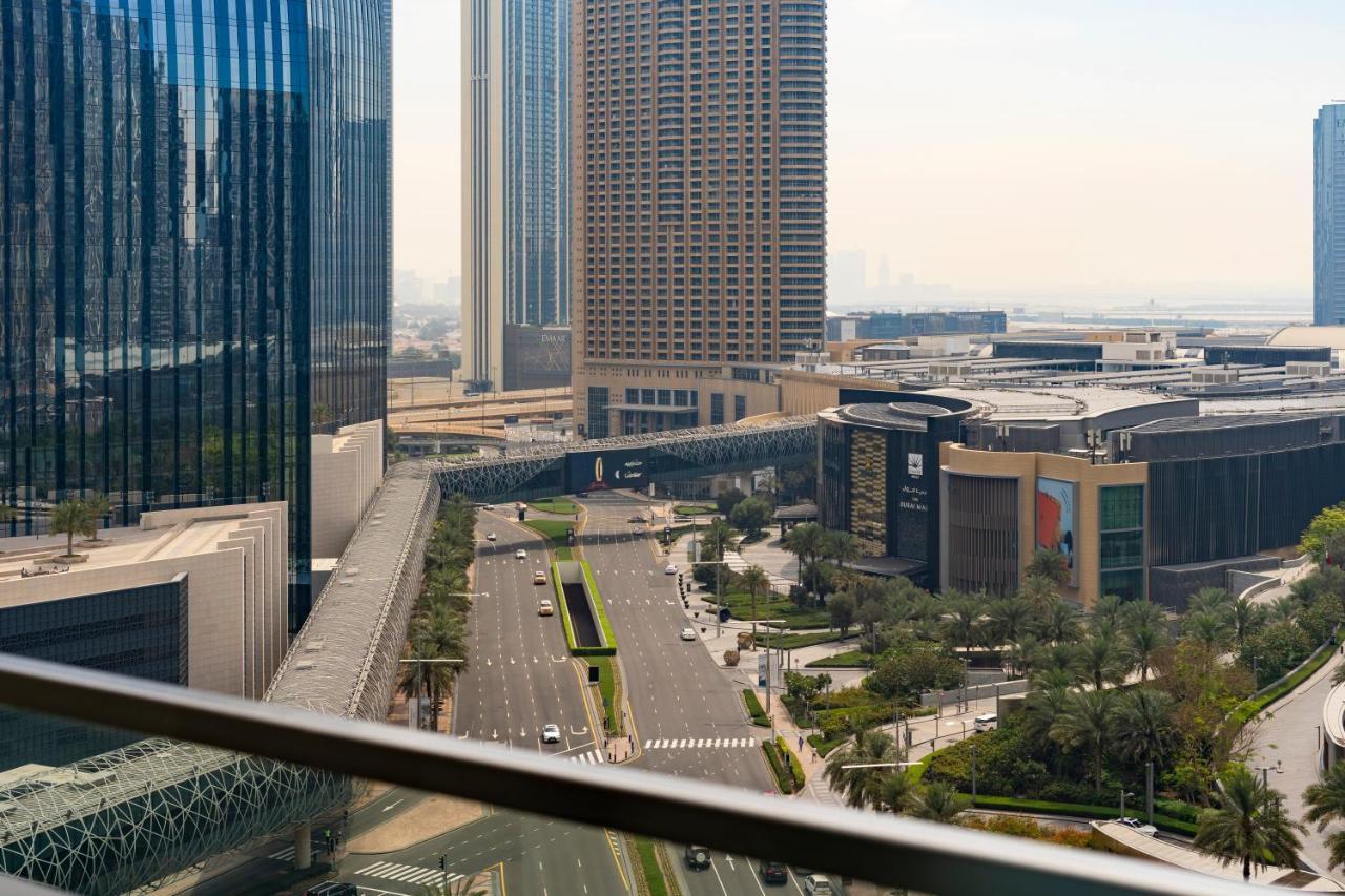 Prestige Living 1Br With Full Burj Khalifa View By Auberge ดูไบ ภายนอก รูปภาพ